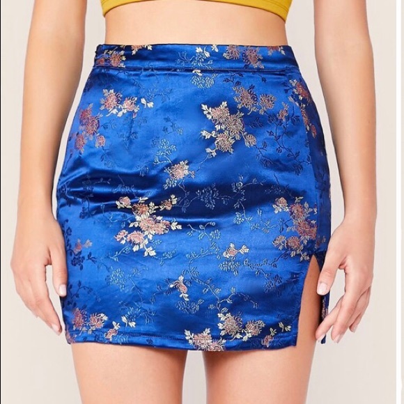 PrettyLittleThing Dresses & Skirts - PLT Blue Satin Skirt